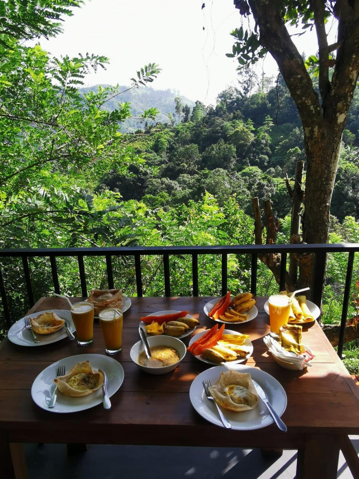 Chanidu Ella Inn Bagian luar foto
