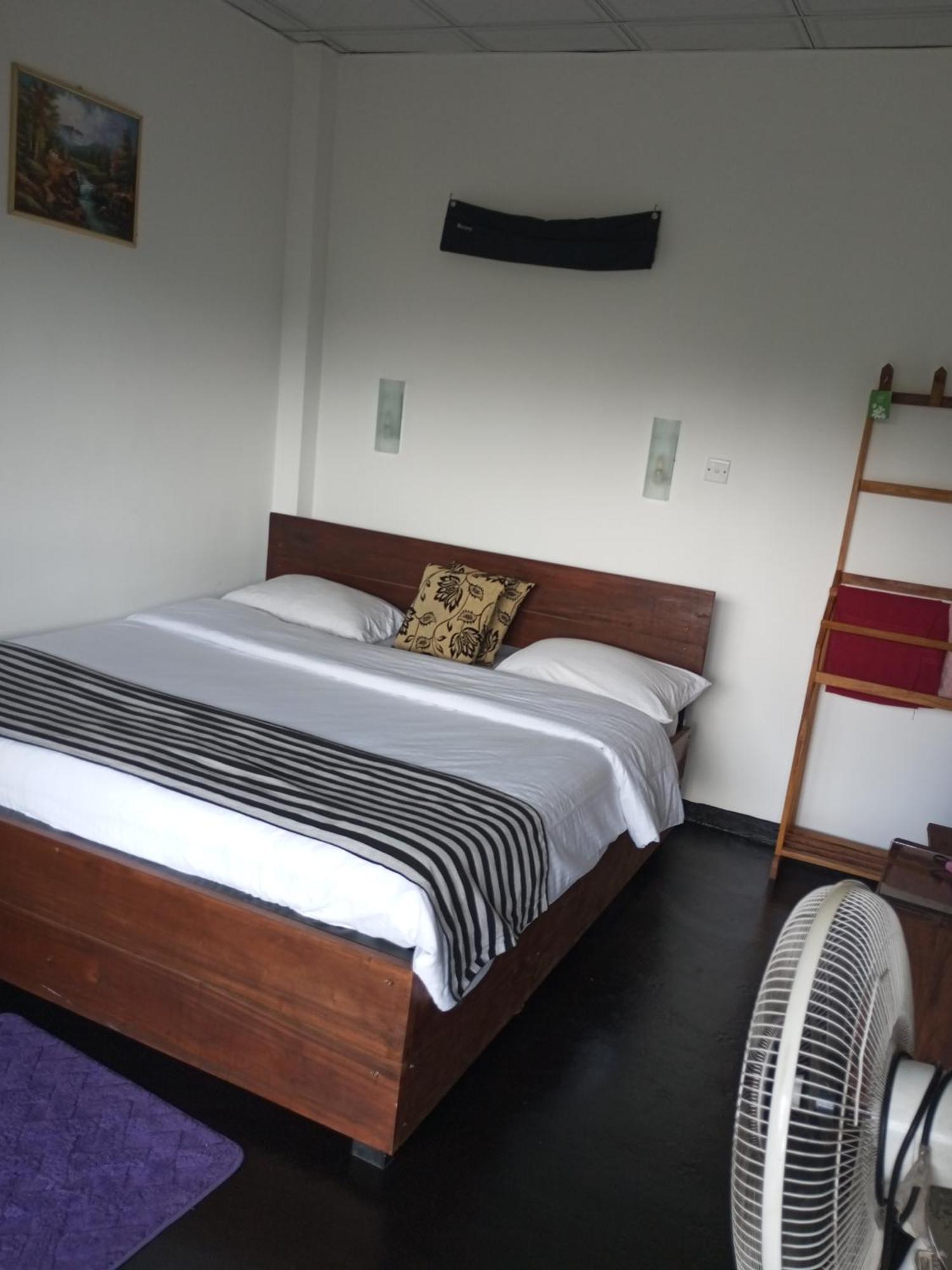 Chanidu Ella Inn Bagian luar foto