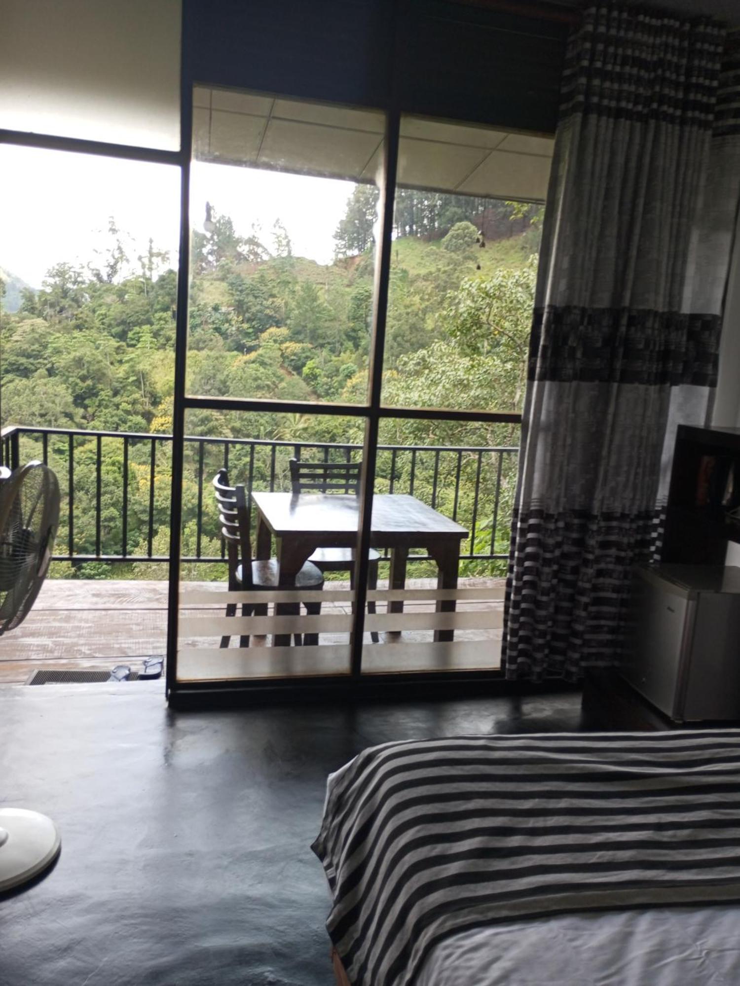 Chanidu Ella Inn Bagian luar foto
