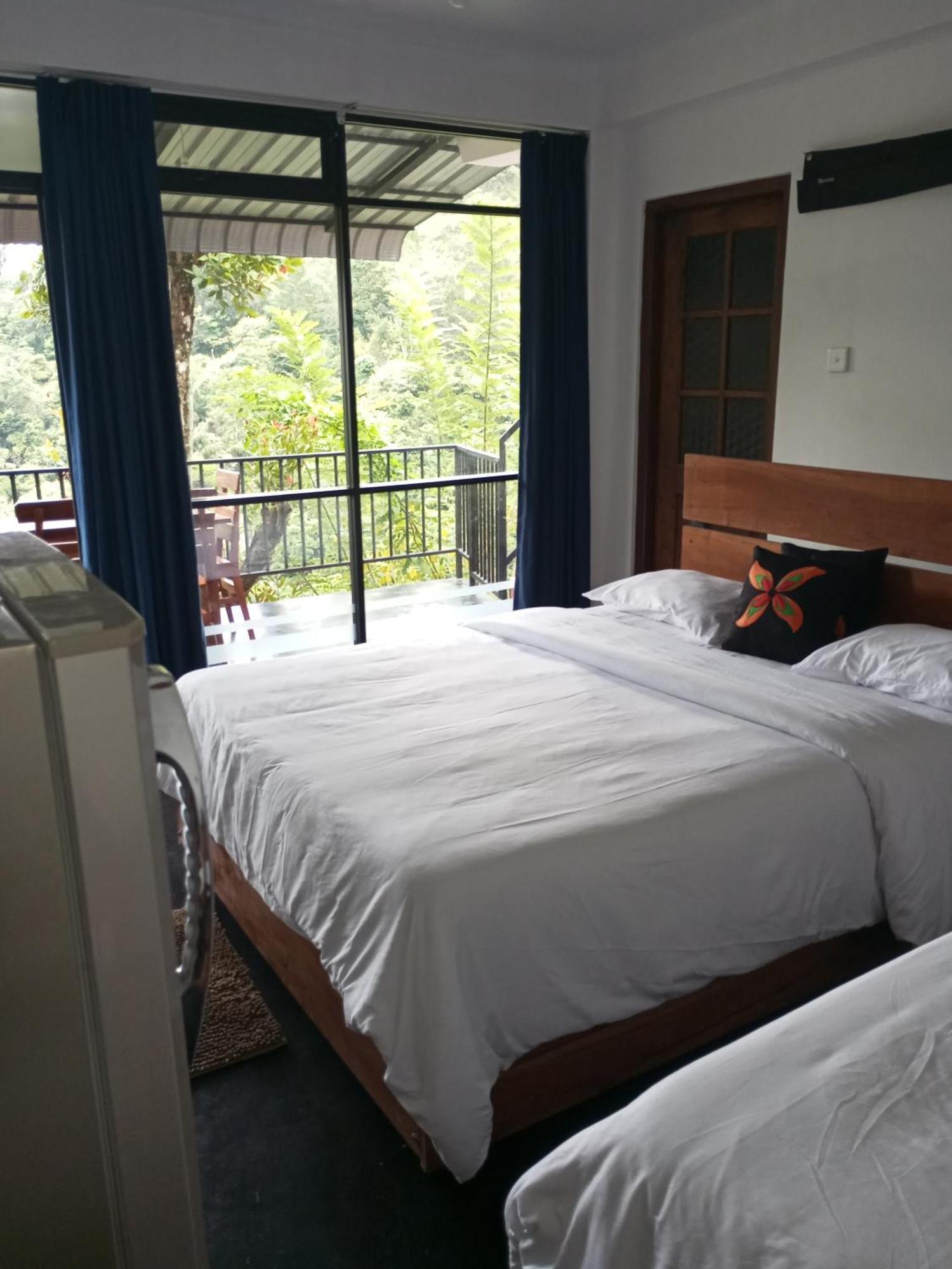 Chanidu Ella Inn Bagian luar foto